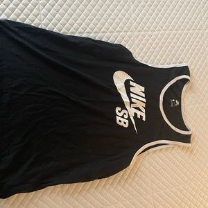 Nike tank